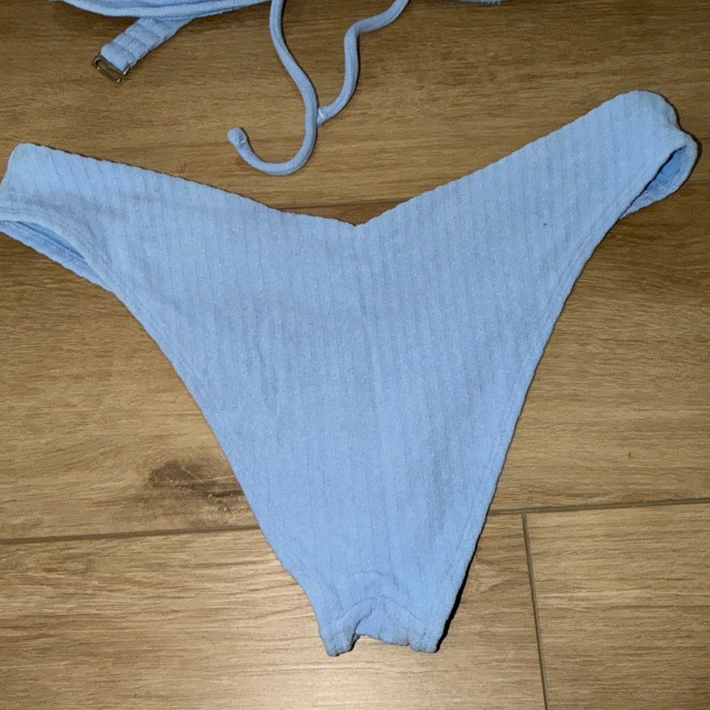 Abercrombie & Fitch Amalfi 2 piece powder blue ribbed swimsuit/ bikini medium - Picture 4 of 6
